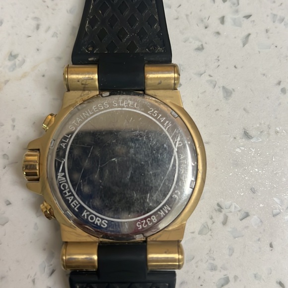 Watch - Picture 4 of 4